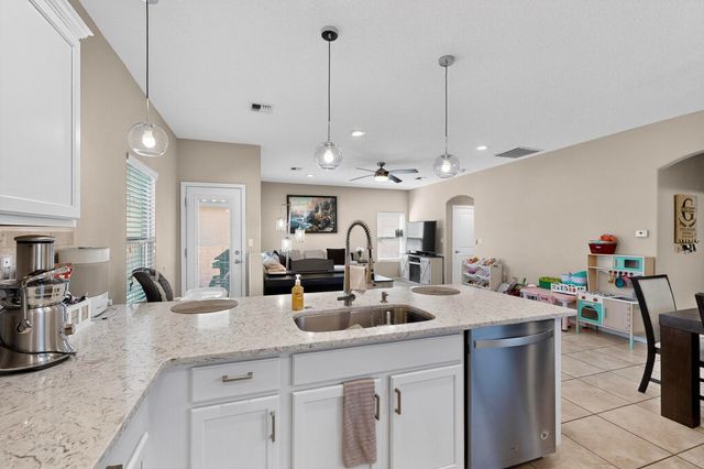 7319 VALLE JARDIN Lane NW, Albuquerque, NM 87114