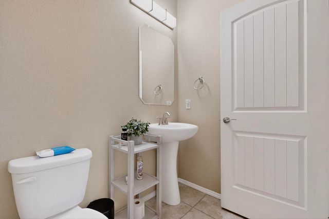 7319 VALLE JARDIN Lane NW, Albuquerque, NM 87114