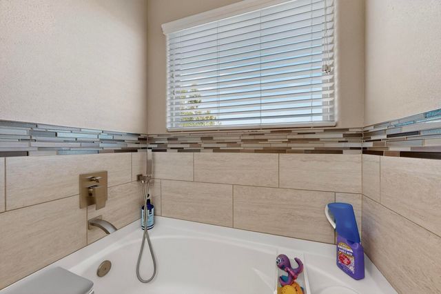 7319 VALLE JARDIN Lane NW, Albuquerque, NM 87114