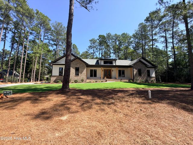 60 Devon Drive, Pinehurst, NC 28374