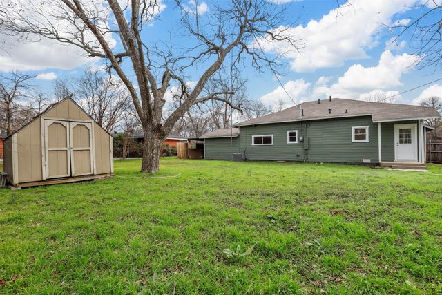 604 Country Club Road, Cleburne, TX 76033