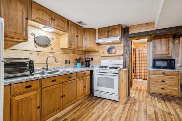 867 East Bethel Road, Randolph, VT 05061