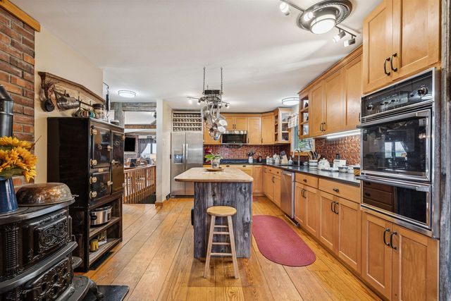 867 East Bethel Road, Randolph, VT 05061