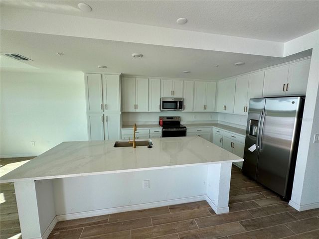 19116 SCALLOP LOOP 203, Bradenton, FL 34211