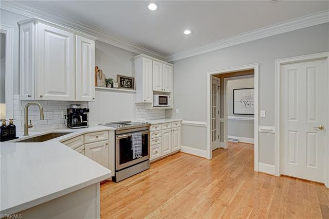 115 Ashbourne Lake Court, Clemmons, NC 27012