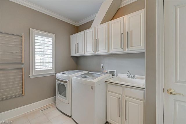 115 Ashbourne Lake Court, Clemmons, NC 27012