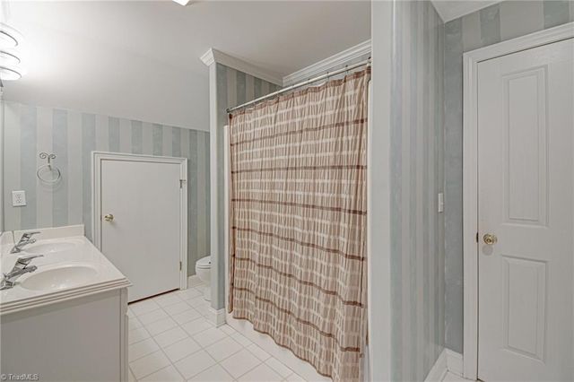 115 Ashbourne Lake Court, Clemmons, NC 27012