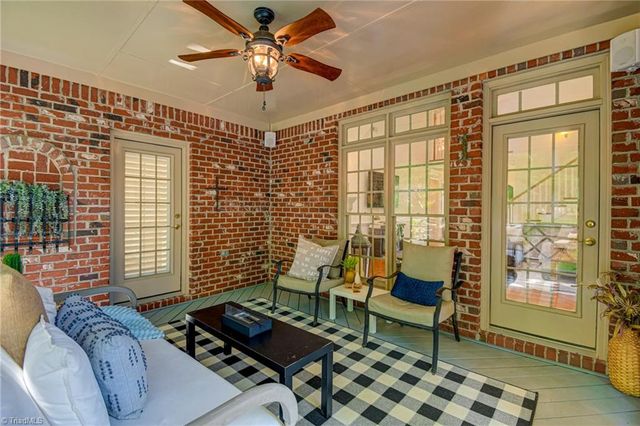 115 Ashbourne Lake Court, Clemmons, NC 27012