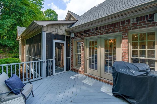 115 Ashbourne Lake Court, Clemmons, NC 27012