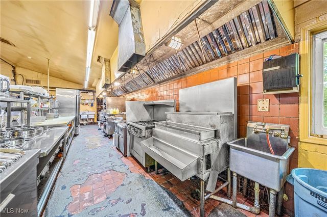 29303 Euclid Avenue, Wickliffe, OH 44092