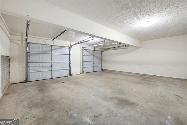9491 Whaleys Lake Lane, Jonesboro, GA 30238