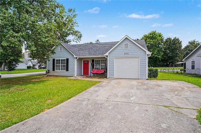 2750 Mill Lake Way, Morrow, GA 30260