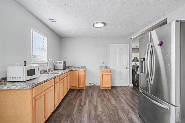 2750 Mill Lake Way, Morrow, GA 30260
