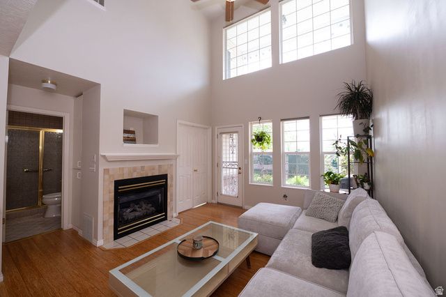 83 W 200 N, Centerville, UT 84014