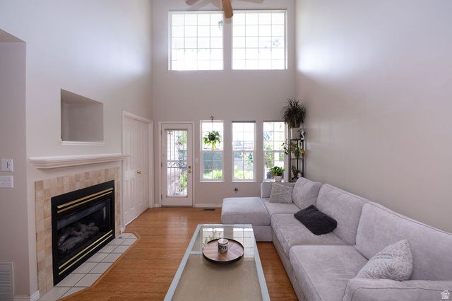 83 W 200 N, Centerville, UT 84014