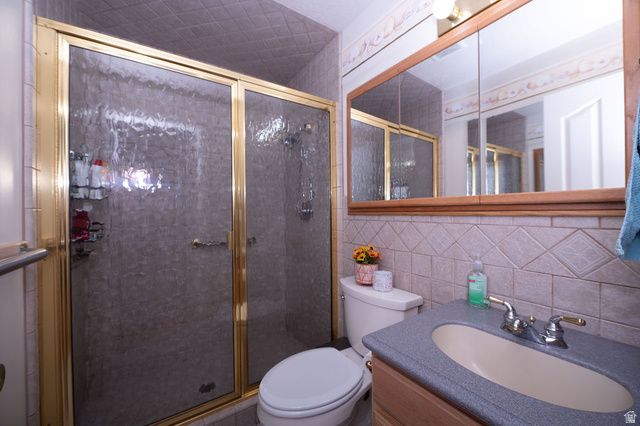 83 W 200 N, Centerville, UT 84014