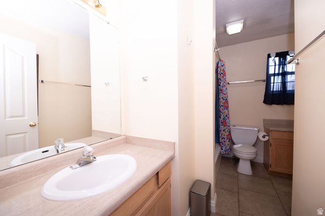 83 W 200 N, Centerville, UT 84014