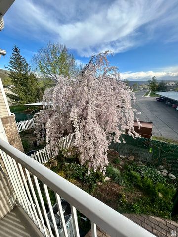 83 W 200 N, Centerville, UT 84014