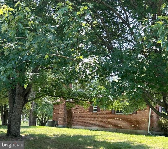 205 MARABOU DR, Newark, DE 19702