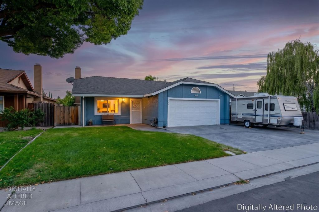 644 Swallow Dr, Manteca, CA 95336