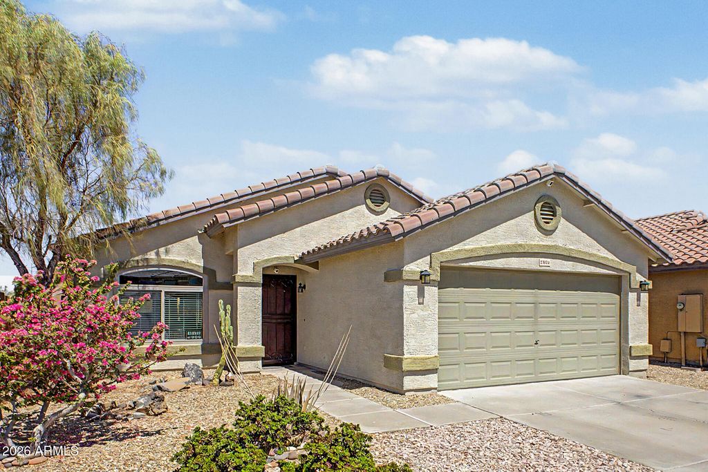 25874 W WHYMAN Street, Buckeye, AZ 85326 — photo 4