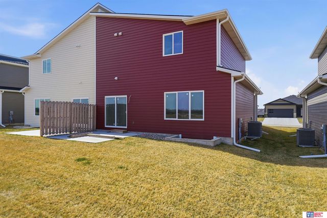 326 N 105th Street, Lincoln, NE 68527