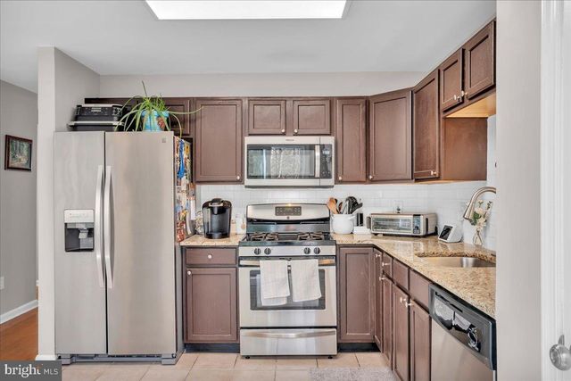 37 ALEXANDRA CT, Marlton, NJ 08053