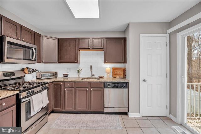 37 ALEXANDRA CT, Marlton, NJ 08053