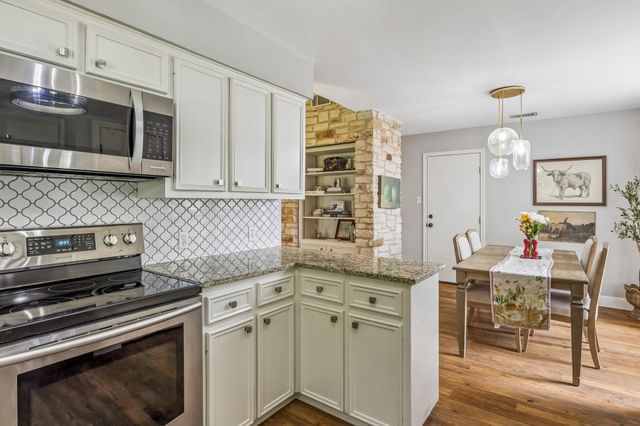 10504 Wagon Gap DR, Austin, TX 78750