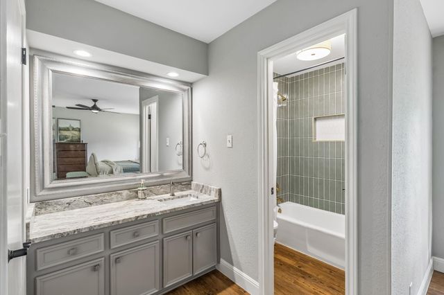 10504 Wagon Gap DR, Austin, TX 78750