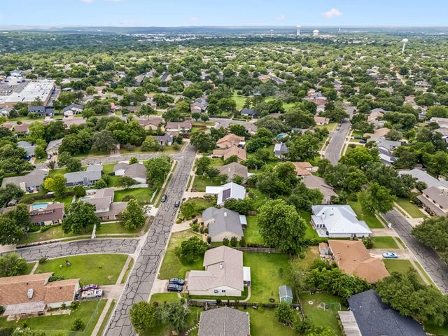 10504 Wagon Gap DR, Austin, TX 78750