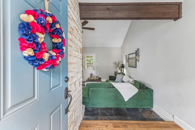10504 Wagon Gap DR, Austin, TX 78750