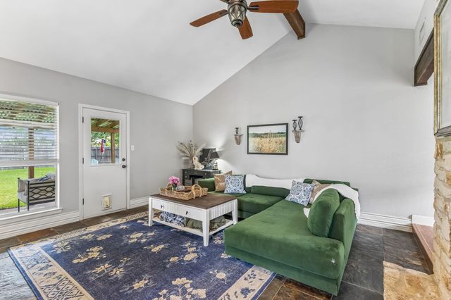 10504 Wagon Gap DR, Austin, TX 78750