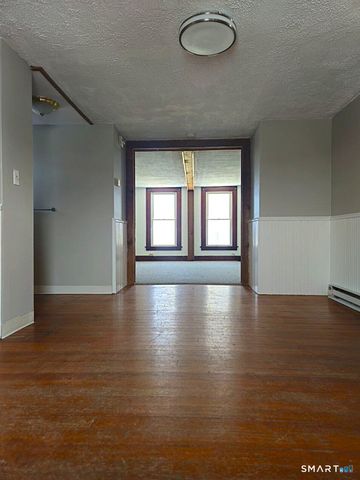 21 Sigourney Street 3, Bristol, CT 06010