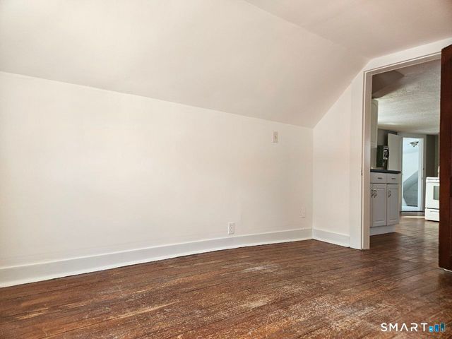 21 Sigourney Street 3, Bristol, CT 06010