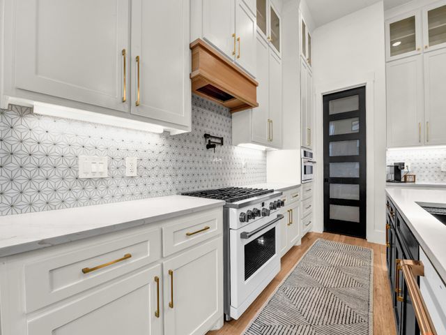 2000 Meadow Bend Court, Aledo, TX 76008