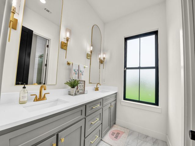 2000 Meadow Bend Court, Aledo, TX 76008