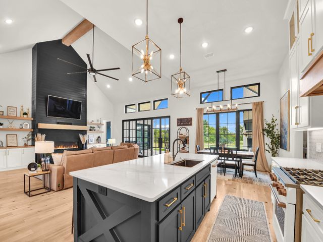 2000 Meadow Bend Court, Aledo, TX 76008