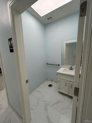 713 Savannah Avenue, Mcallen, TX 78503