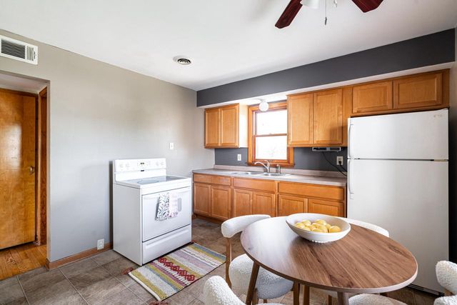 1302 Tripoli AVENUE, Milwaukee, WI 53207