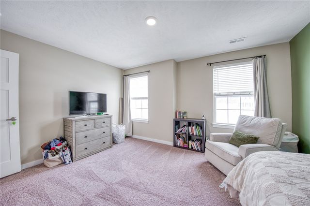 330 William Dr, Plum Boro, PA 15239