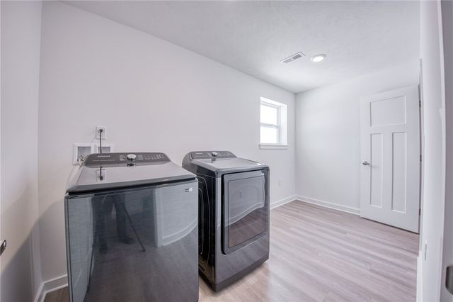 330 William Dr, Plum Boro, PA 15239