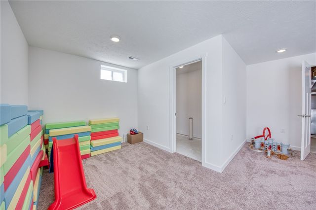 330 William Dr, Plum Boro, PA 15239