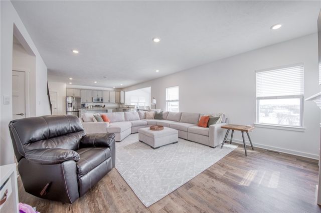 330 William Dr, Plum Boro, PA 15239