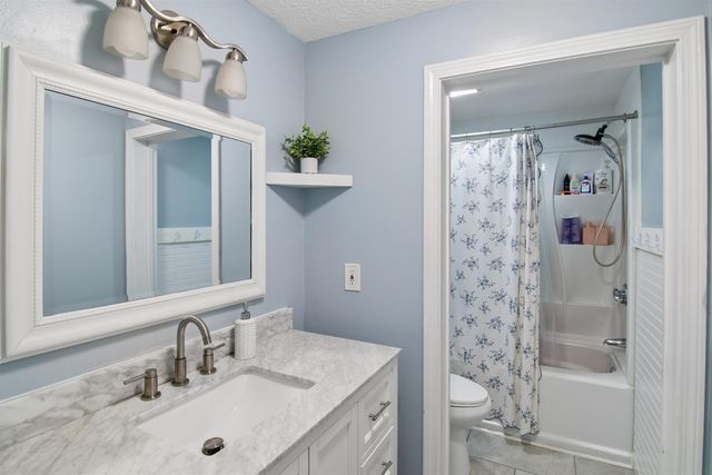 1555 Bodwell Rd Unit 37, Manchester, NH 03109