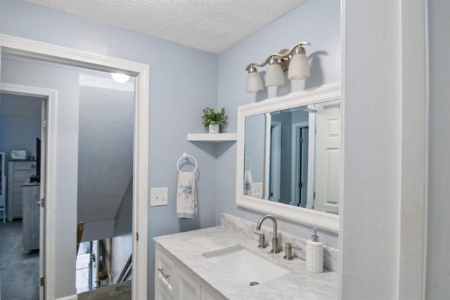 1555 Bodwell Rd Unit 37, Manchester, NH 03109