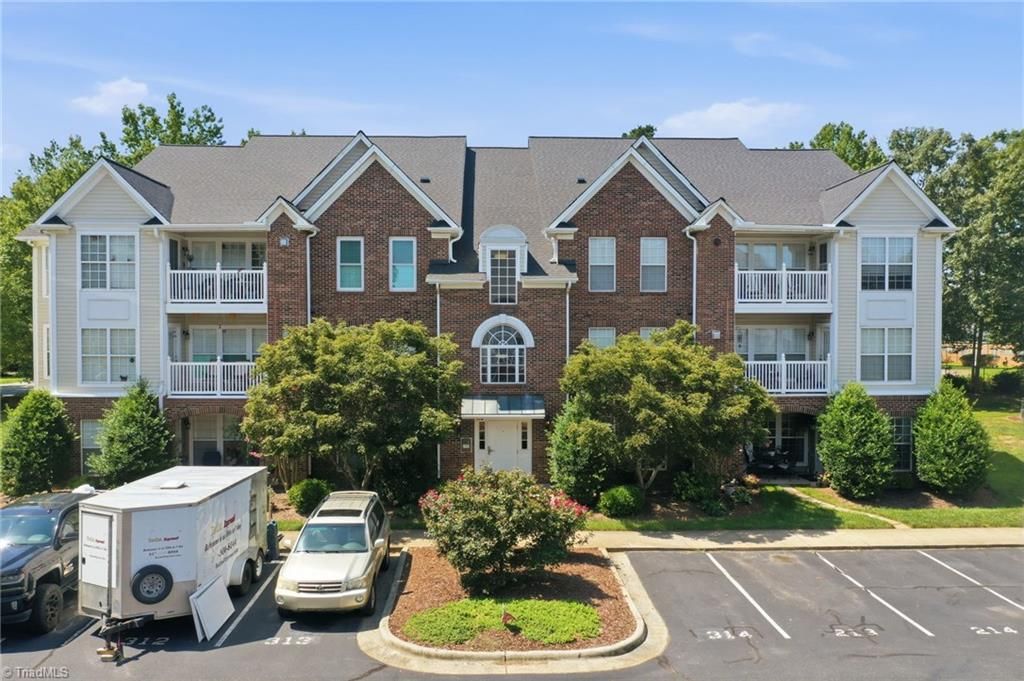 2221 Delaney Drive, Burlington, NC 27215