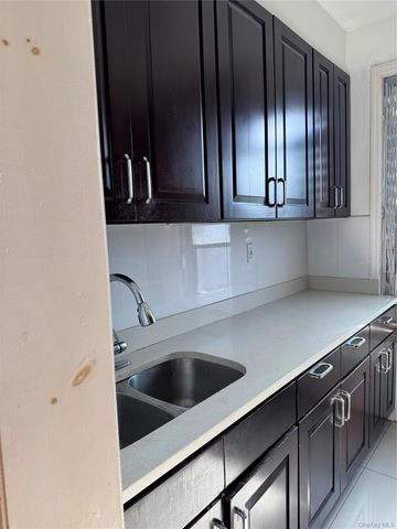 2925 Matthews Avenue 6H, Bronx, NY 10467