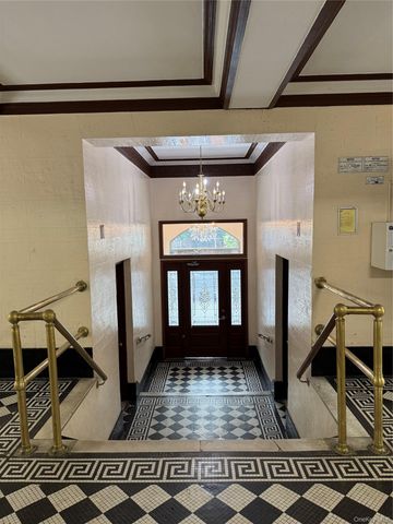 2925 Matthews Avenue 6H, Bronx, NY 10467