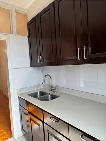 2925 Matthews Avenue 6H, Bronx, NY 10467